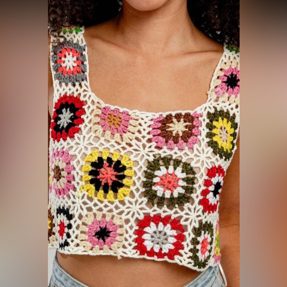 Sewn and Seen Crochet Floral Sleeveless Crop Top - Picture 4 of 8